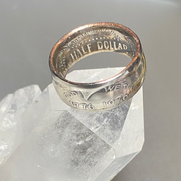 Bicentennial Half Dollar Coin Ring - Picture 10 of 10